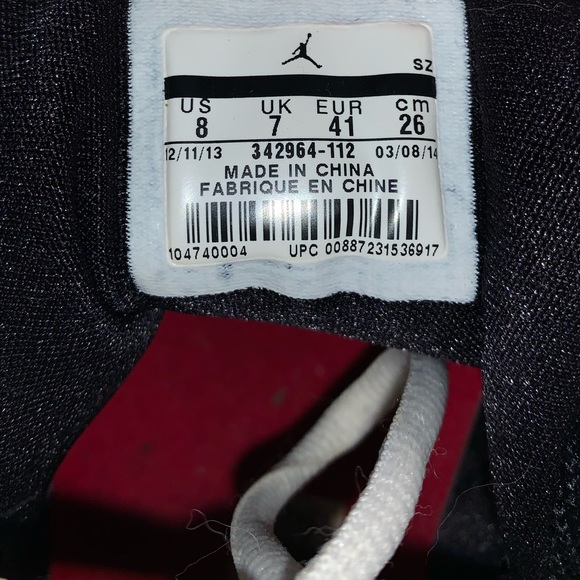 Jordan sneakers unisex US size 8 , EUR size 41 - Picture 3 of 4